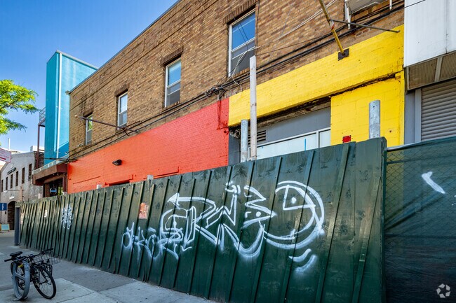 Photo - 135 Kent Ave