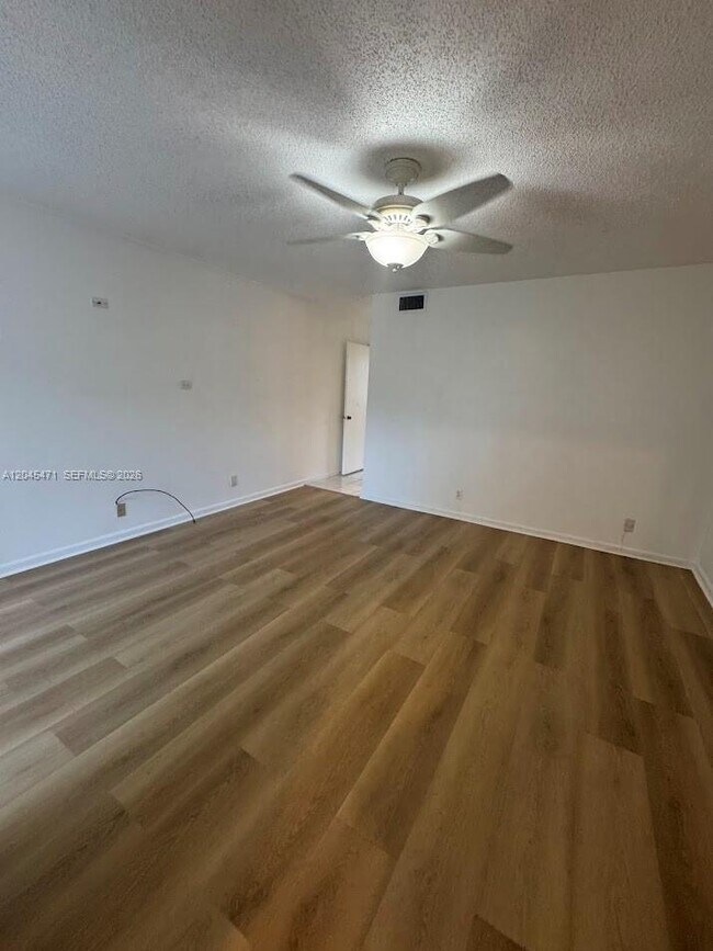 Photo - 7591 NW 1st St Unidad 403