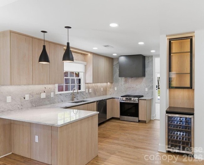 Photo - 1838 Merriman Ave