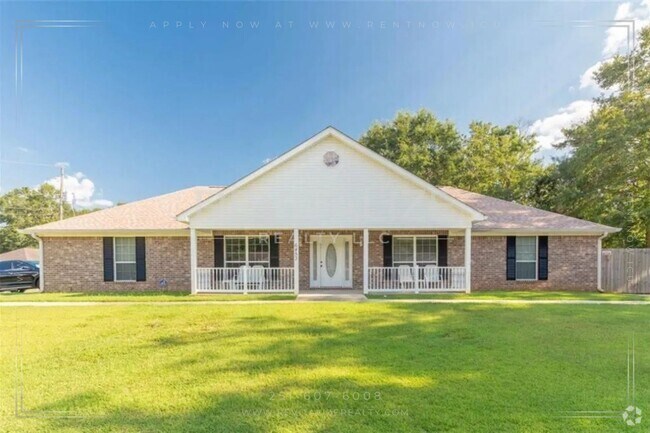Building Photo - **Coming Soon** 3 Bed/2Bath Brick Home in ...