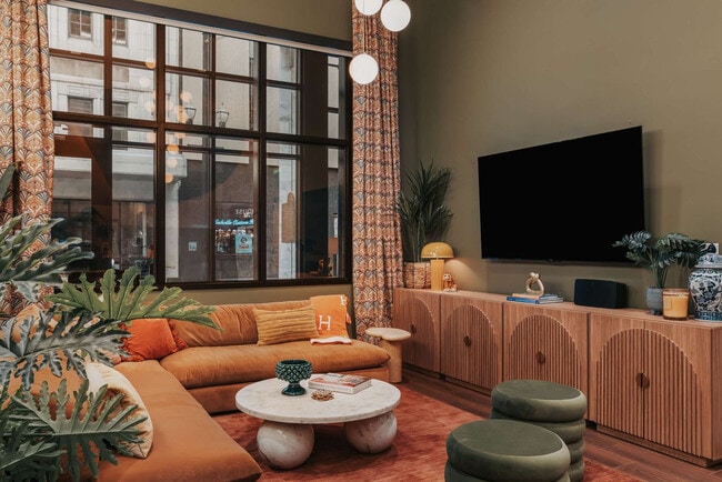 Photo - 240 Rep. John Lewis Way N Unidad FL1-ID1341495P