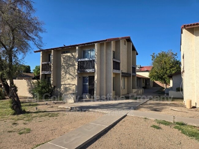 Building Photo - 2434 E Waltann Ln