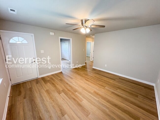 Photo - 15815 Meridian Ave