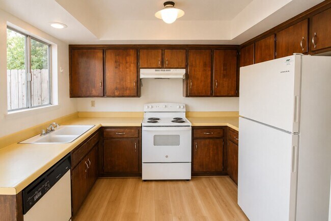 Photo - 2 Bedroom Townhouse Style Apartment with Private Fenced Patio Unit 1338 C