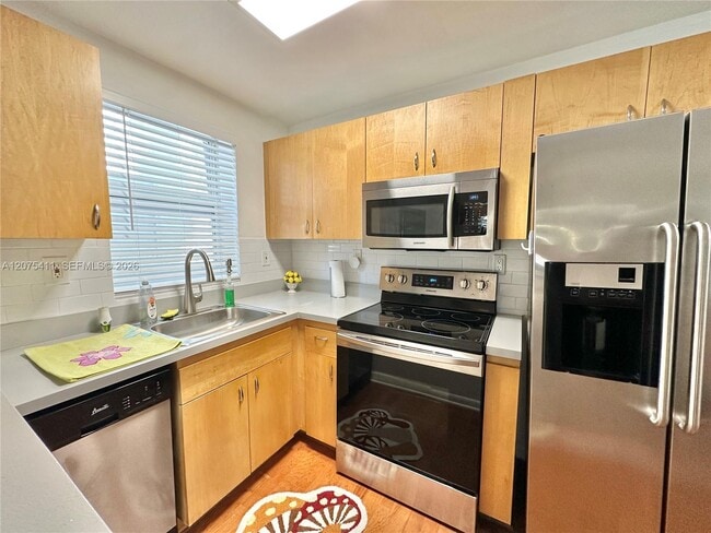 Photo - 1542 Drexel Ave Unit 108