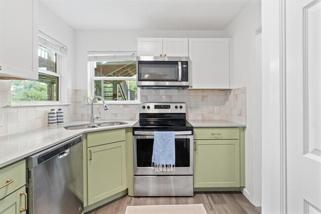 Photo - 3604 Clawson Rd Unit 203