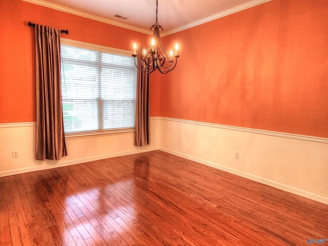 Photo - 93 Fernbrook Ct