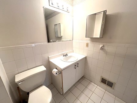 private bath across from br - 3 Rebecca Rd Unit 3 Rebecca Rd