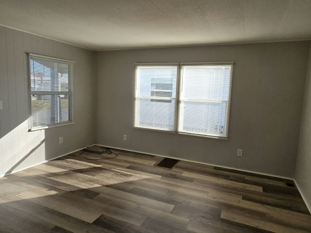 Photo - 206 50th Avenue Plaza W