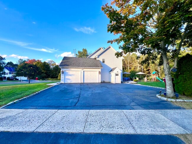 Photo - 4 Cobblestone Ct