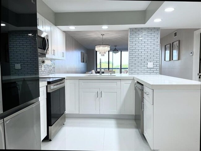 Photo - 1266 S Military Trail Unit 554