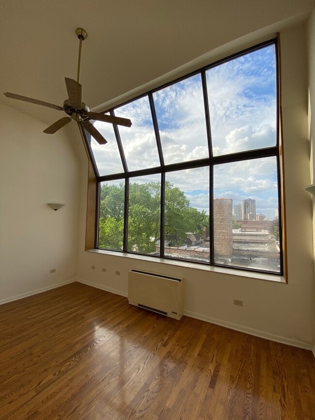 Photo - 620 W. Belmont