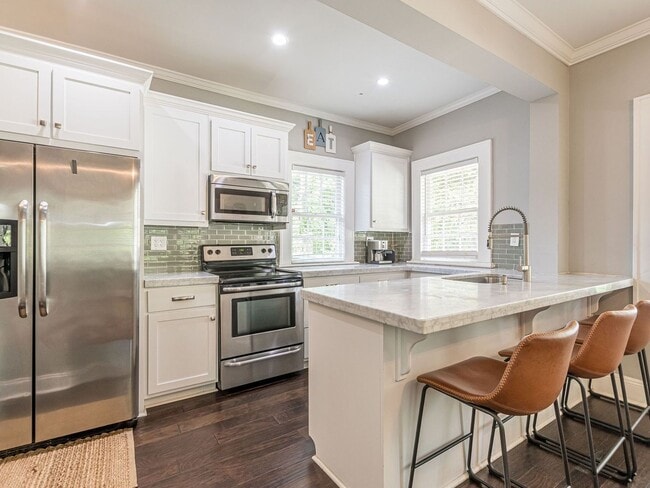 Photo - 1847 Walker Ave