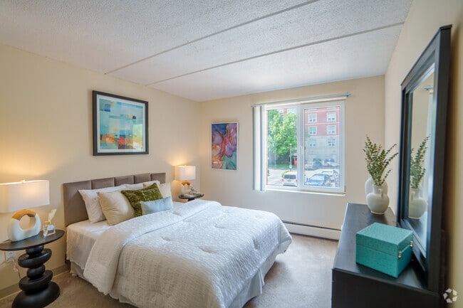 1BR, 1BA - 650SF - Bedroom