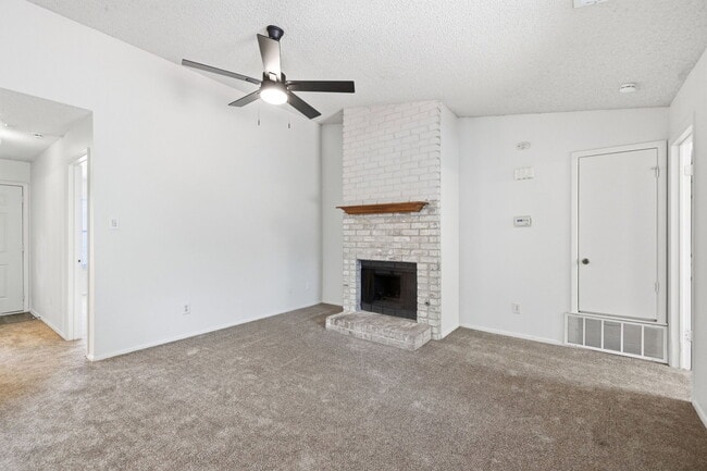 Photo - 12805 Tomanet Trail Unit B
