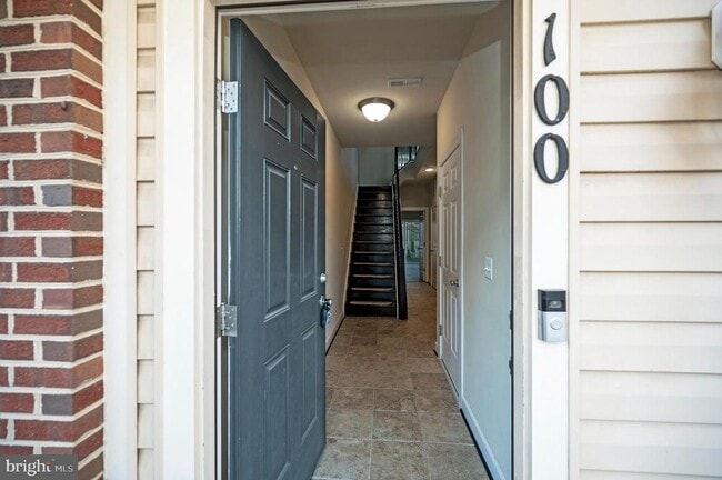 Photo - 100 Nestor's Pl