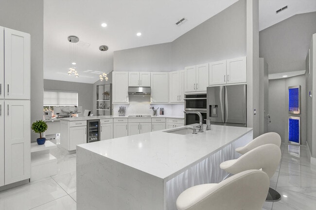 Building Photo - 20071 Seagrove St Unit Grandezza Rental