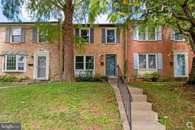 Building Photo - 141 W Annandale Rd Rental