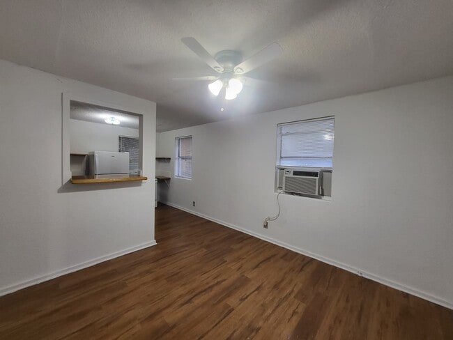 Photo - 1460 W 5th St Unidad 1462