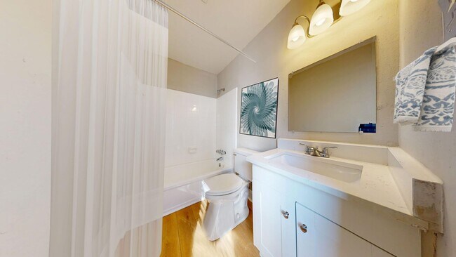 Gulf View Apartments | Remodeled!