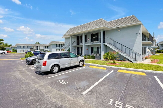 Photo - "Bright 2-Bed, 2-Bath Condo Retreat with Pool & Lake Views" Unit B