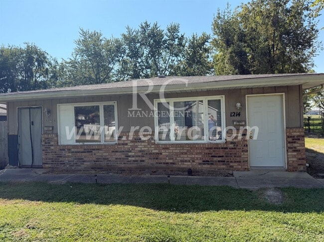Building Photo - 1214 James-