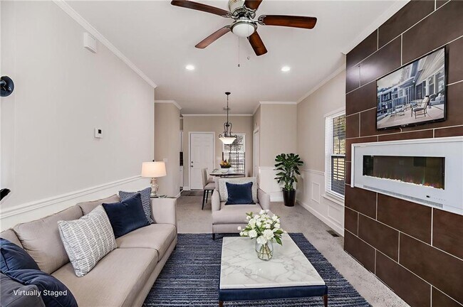 Photo - 960 N Grand Ave NW