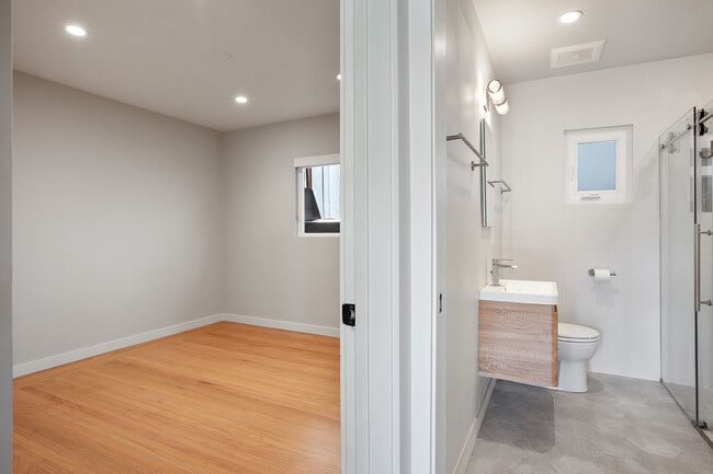 Building Photo - 609 Valle Vista Ave Rental