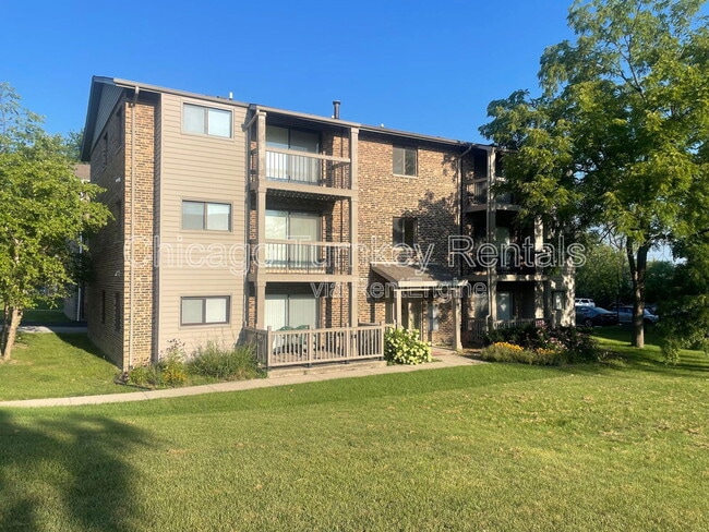 Building Photo - 3258 W 184th St Unit 3s Rental