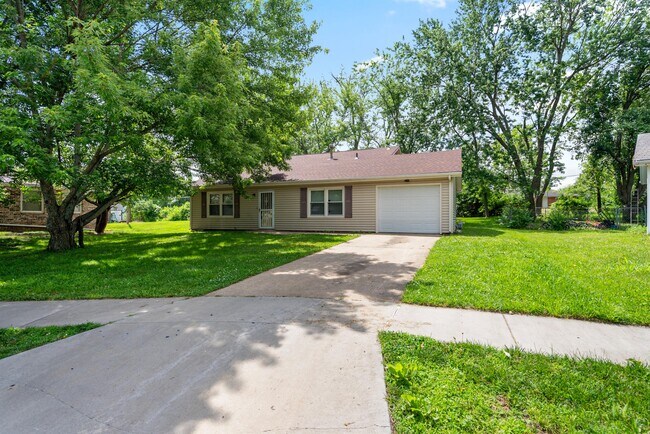 Photo - 2834 SE Glenside Ct