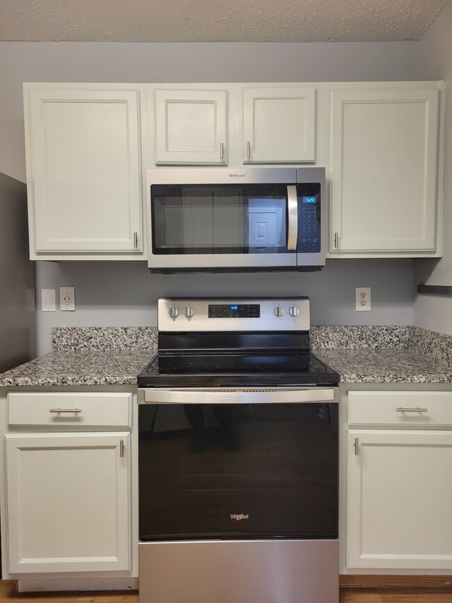 Photo - 2266 Charleston Pointe SE