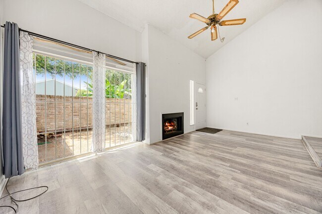 Photo - 7092 Greenway Chase St