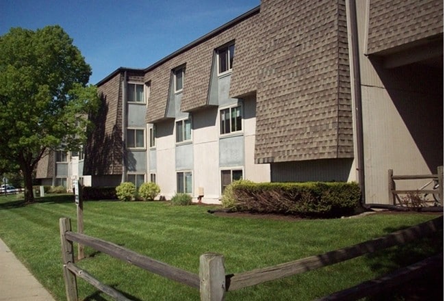 Fox and Hounds Apartments - Fox and Hounds Apartments
