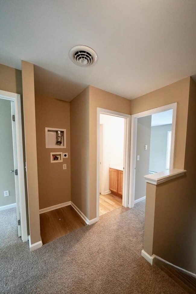 Photo - 109 S Queen St