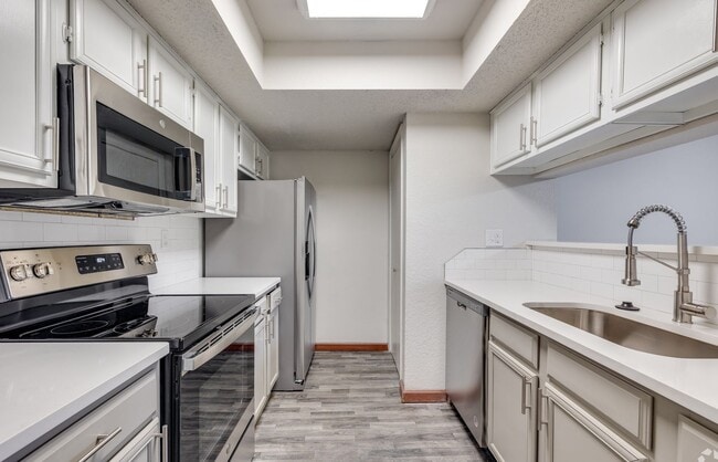 Photo - Lincoln Park Apartments