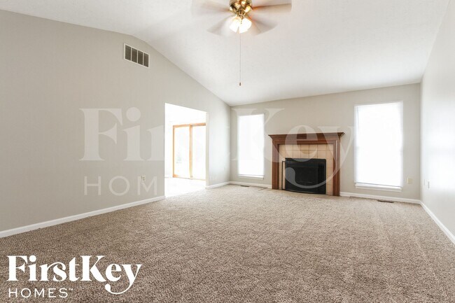 Photo - 2204 Valley Creek W Ln