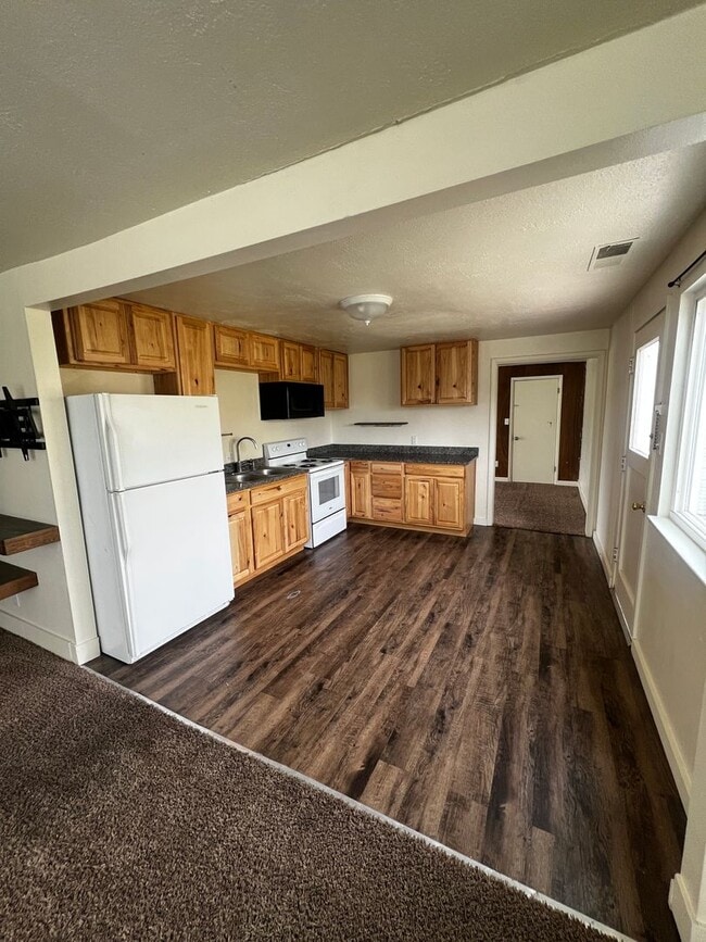 Photo - Adorable Three Bedroom One Bathroom Single Car Garage