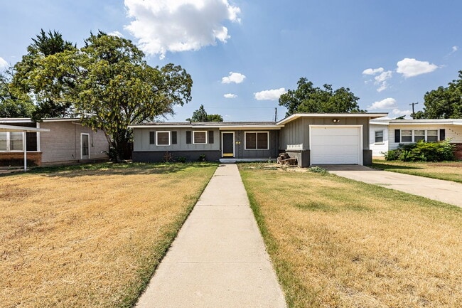 Building Photo - Charming 3 bedroom Rental