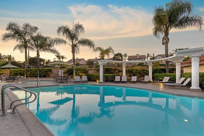 Building Photo - Hillsborough Park Rental
