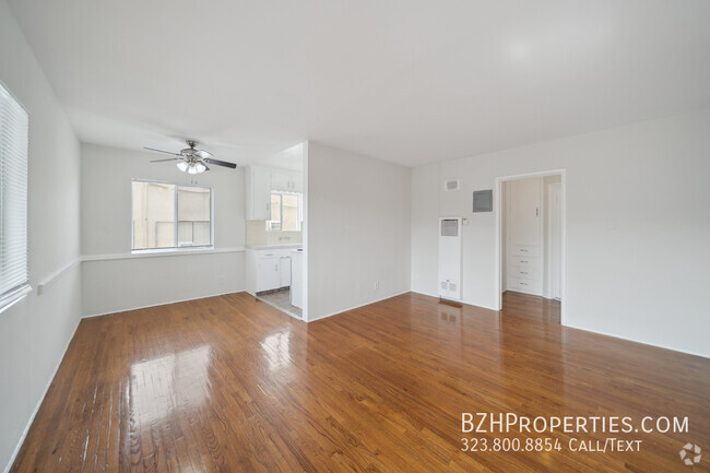 Building Photo - Updated 1Bedrrom 1Bathroom In West Hollywood Unit 8 Rental