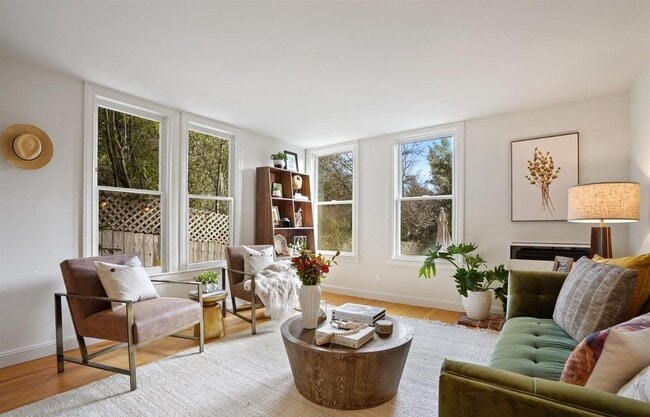 Building Photo - 2049 Golden Gate Ave Unit 2049