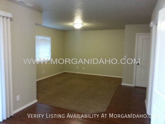 Photo - 11904 W Fairview Ave Unidad 102