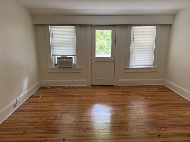 Building Photo - 75 Lanier St Unit #2