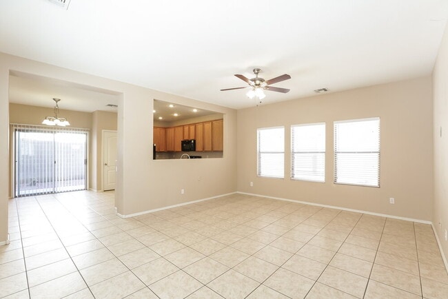 Photo - 11242 W Garfield St