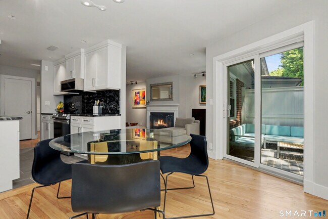 Photo - 15 Le Grande Ave Unit 1