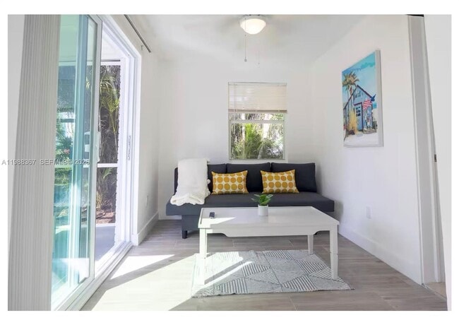 Photo - 501 N 24th Ave Unidad #3