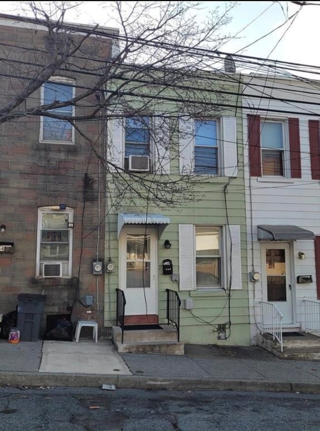 Building Photo - 662 Atlantic St