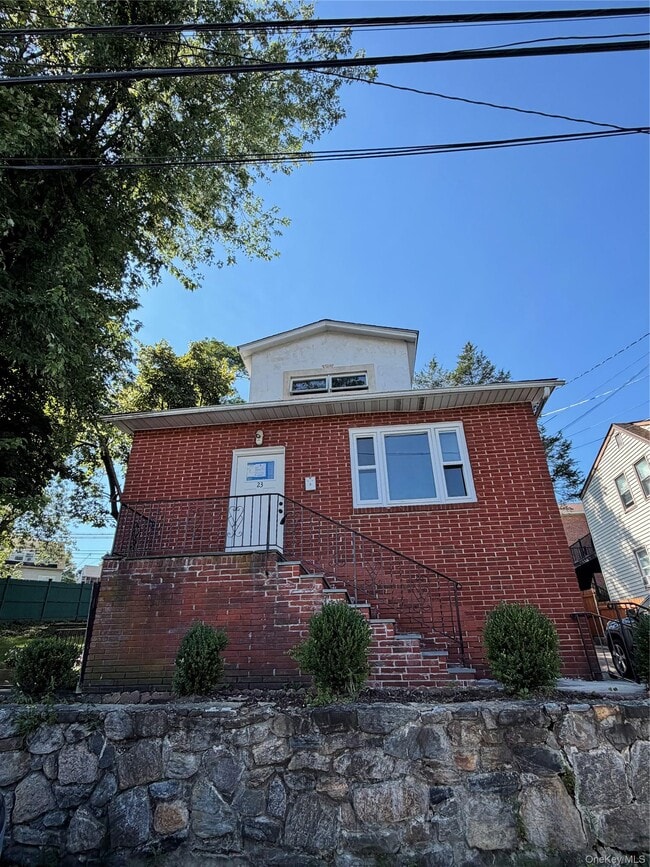 Building Photo - 23 Mansion Ave Unit 2