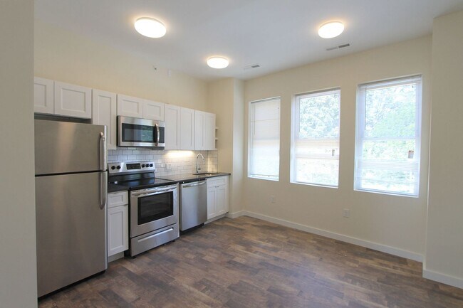 Photo - 7110 Germantown Ave Unit 2F