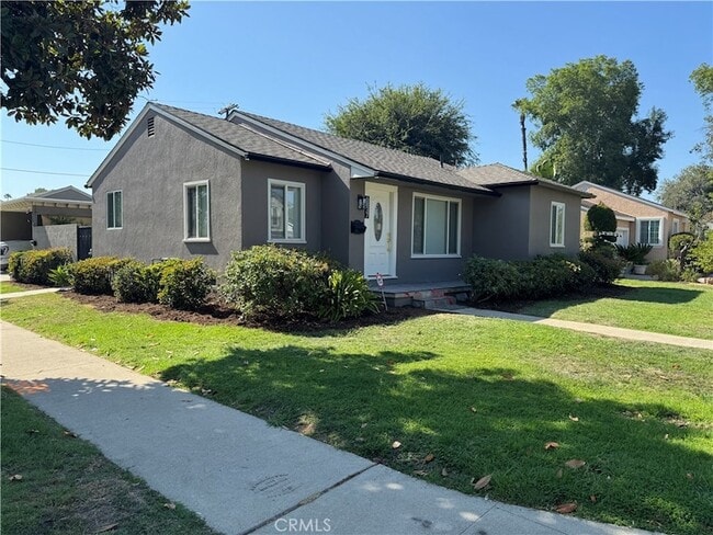 Building Photo - 6837 Oak Park Ave